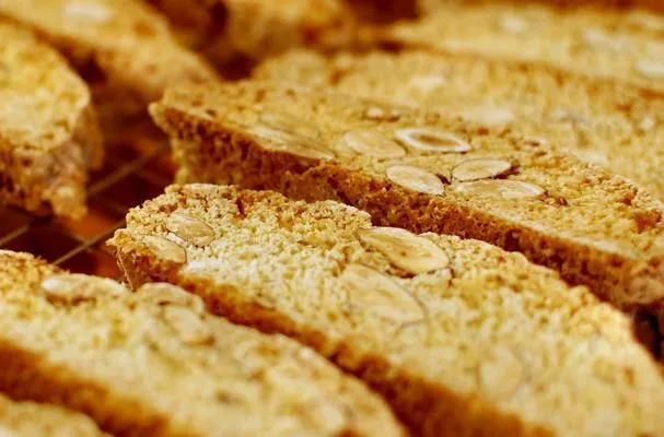 Biscuiți tradiționali cu migdale